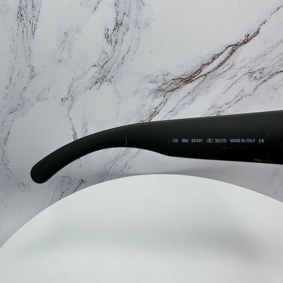 ❌SOLD ❌Valentino New Womens V Logo Sunglasses - Picture 15 of 16